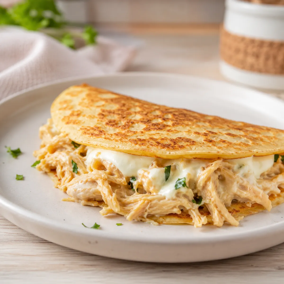 Crepioca de Frango Cremosa com Cream Cheese